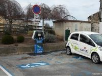 Une borne de recharge pour véhicule électrique à Chabeuil